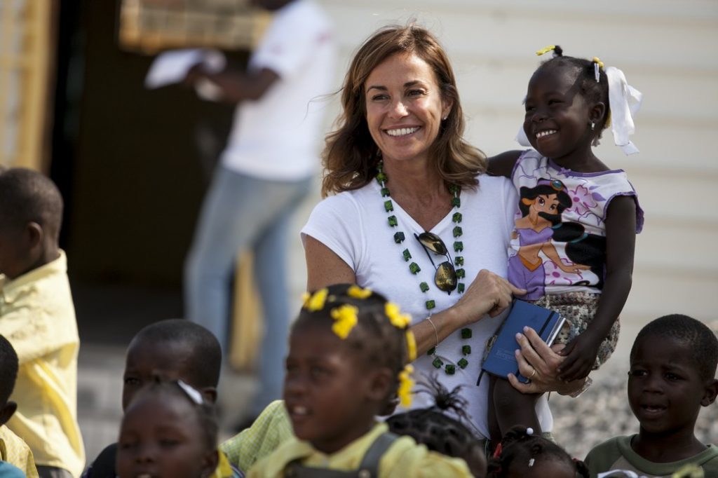 Cristina Parodi in Haiti with Cesvi (Ph. Roger Lo Guarro).